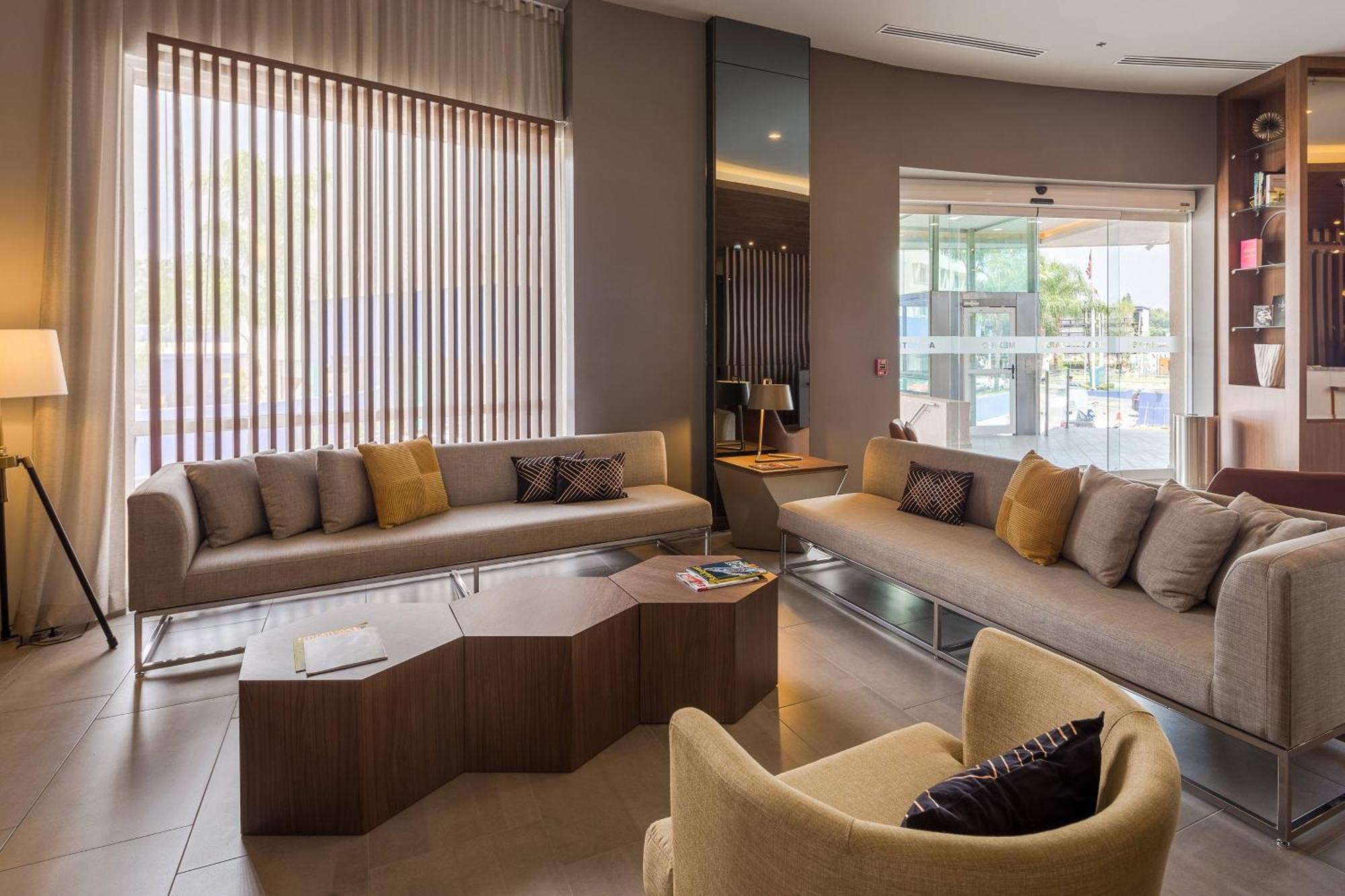 ספופן Ac Hotel By Marriott Guadalajara Expo מראה חיצוני תמונה