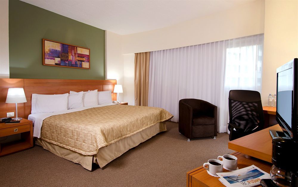 ספופן Ac Hotel By Marriott Guadalajara Expo מראה חיצוני תמונה