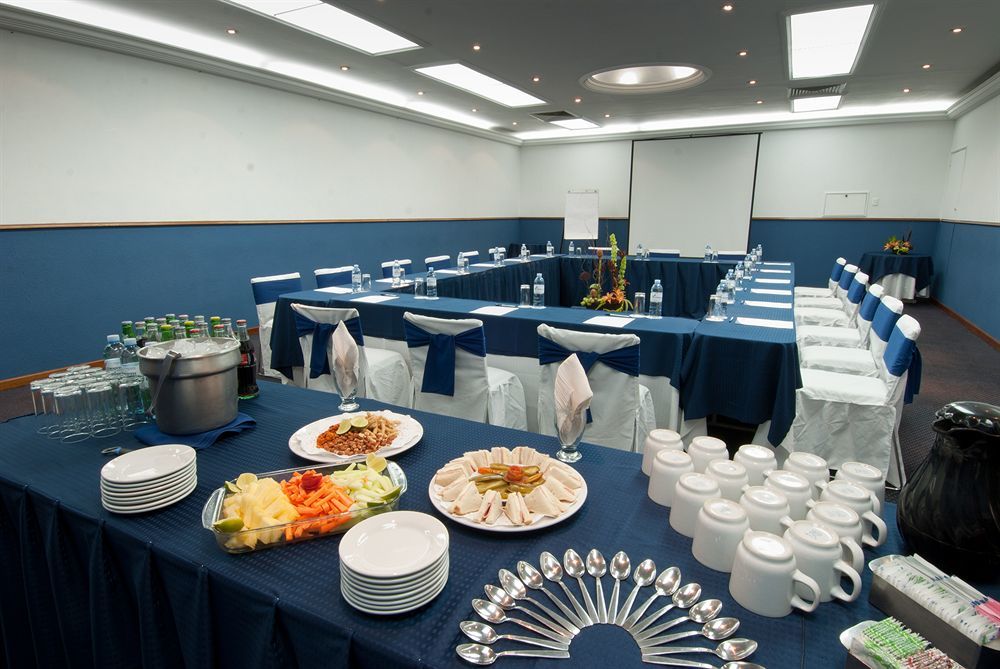 ספופן Ac Hotel By Marriott Guadalajara Expo מראה חיצוני תמונה